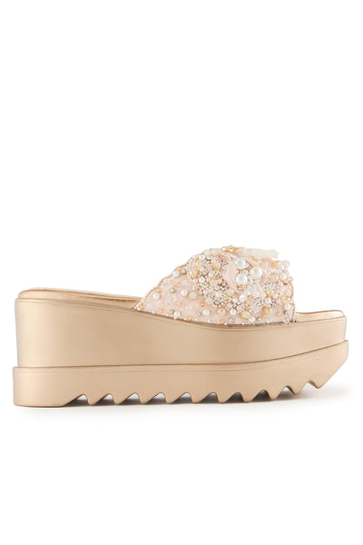 Fleur de Pearl Sandals
