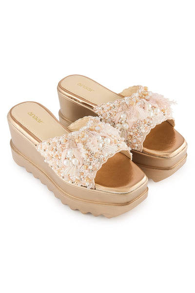 Fleur de Pearl Sandals