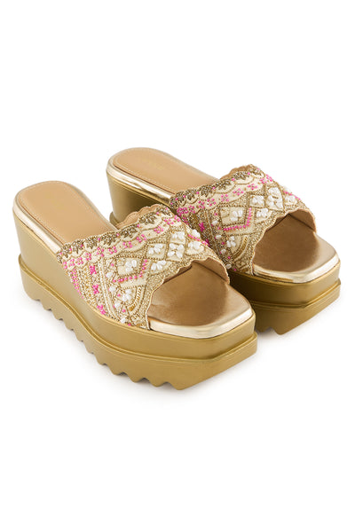 Vintage Wink Sandals
