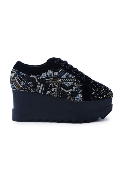 No Nazar Wedge Sneakers