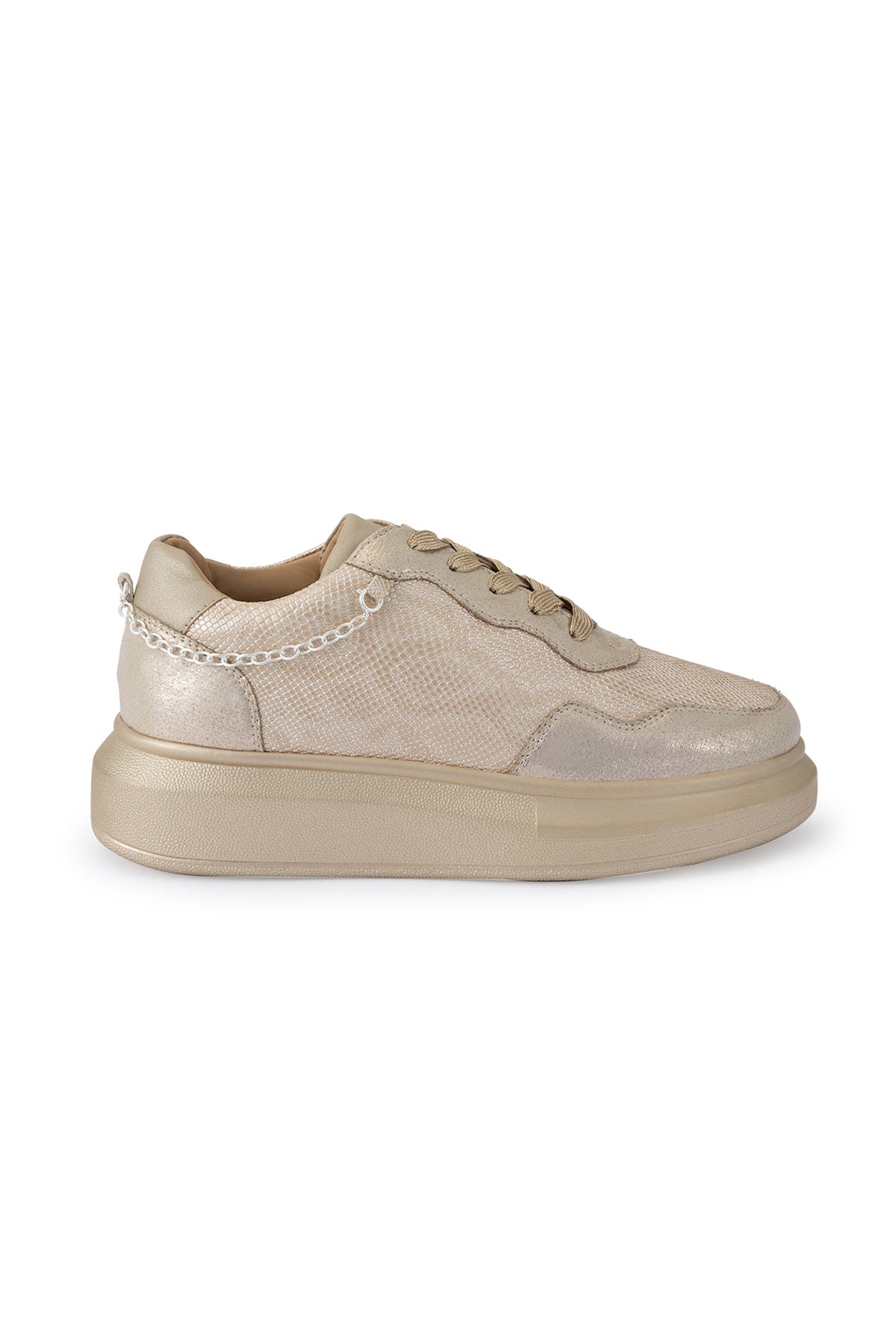 Groove Classic Sneakers With Light Weight Outsole And Round Toe
